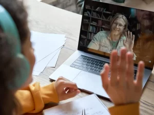 Leading in the virtual era, virtual world